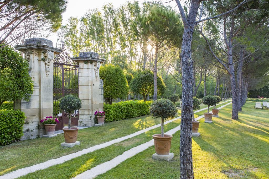Chateau Talaud Bed and Breakfast Loriol-du-Comtat Exteriör bild