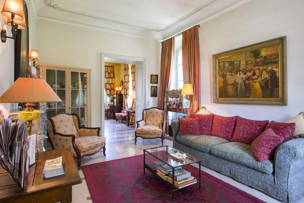 Chateau Talaud Bed and Breakfast Loriol-du-Comtat Exteriör bild