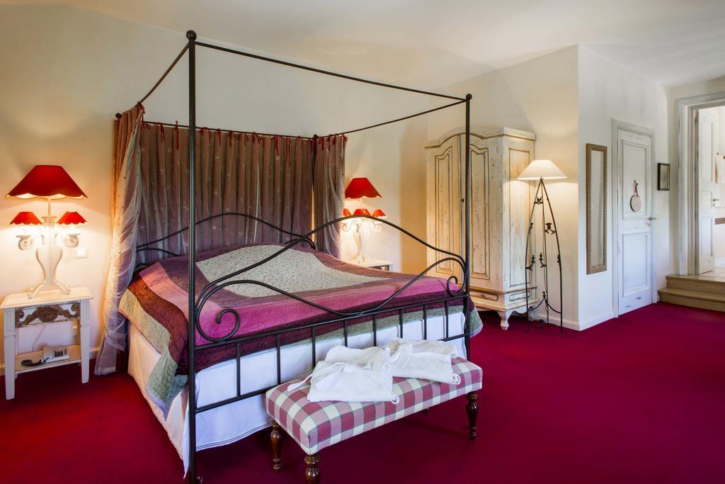 Chateau Talaud Bed and Breakfast Loriol-du-Comtat Rum bild