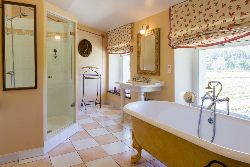 Chateau Talaud Bed and Breakfast Loriol-du-Comtat Rum bild